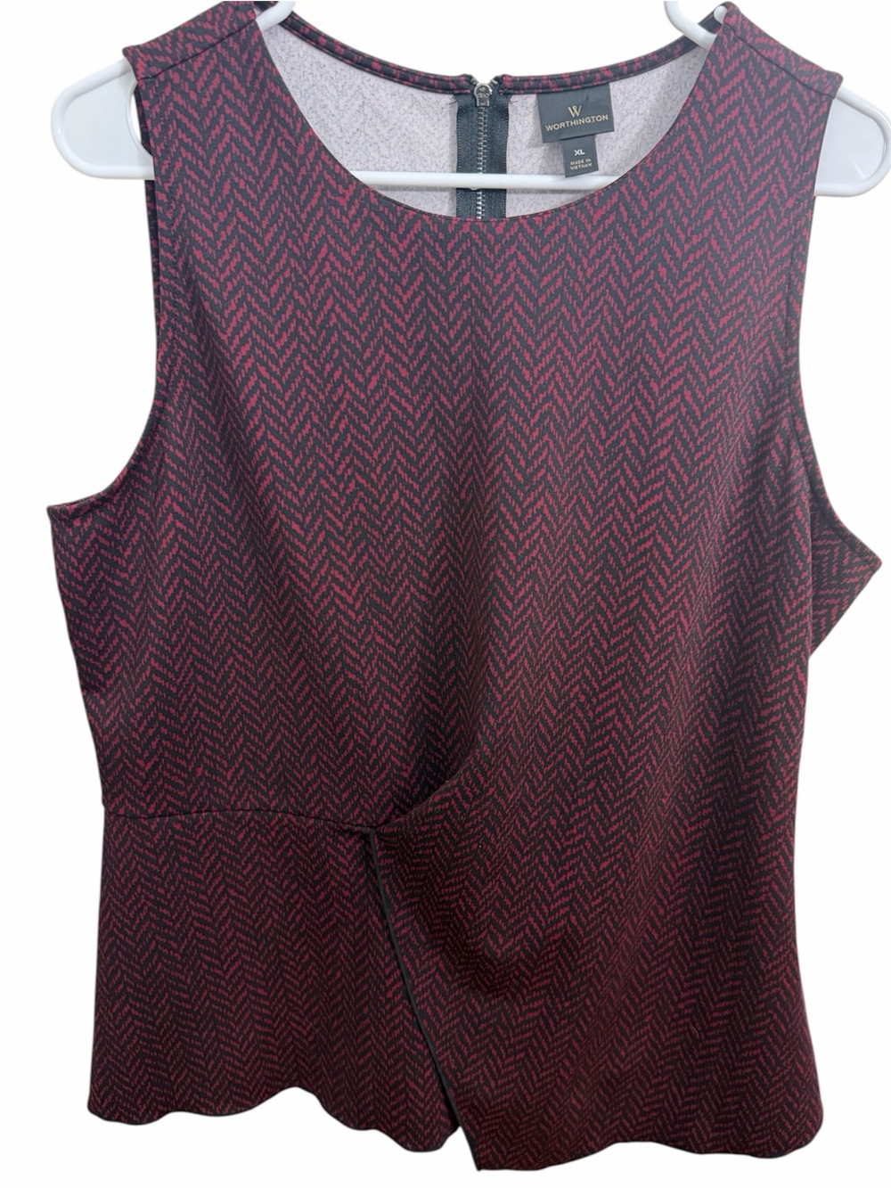 Women’s Worthington Size XL maroon amd black print gathered blouse! Sleeveless!